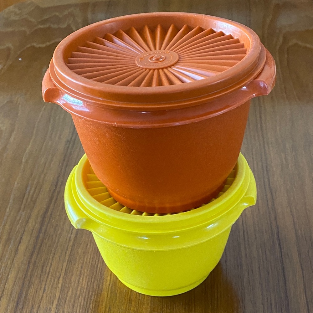 VTG Tupperware Servalier Bowls Set of 2